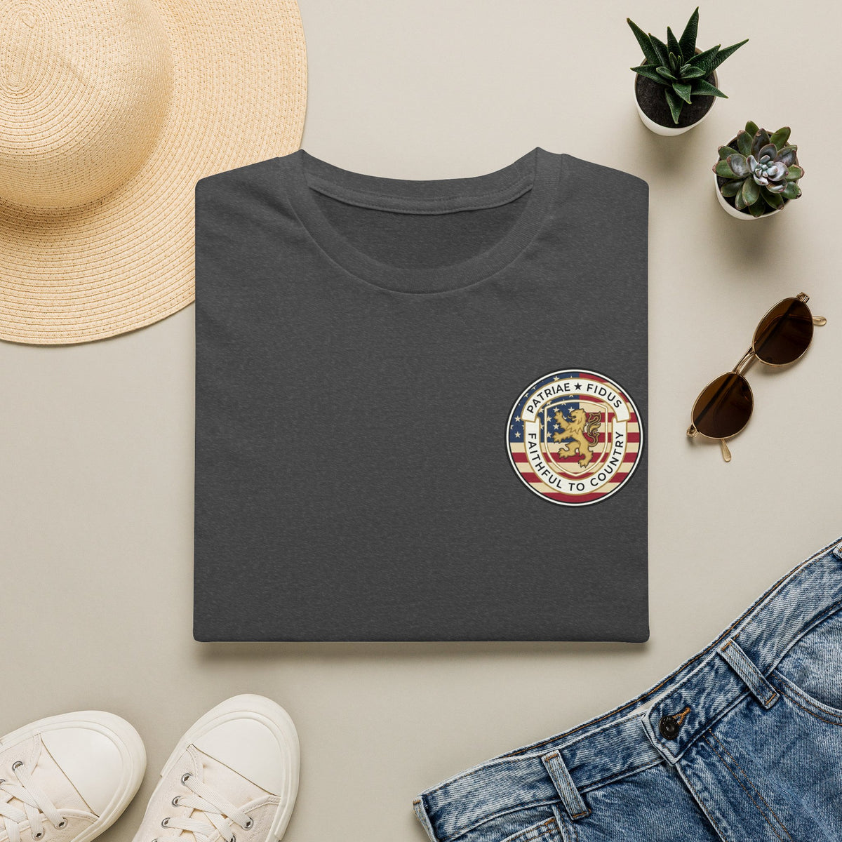Patriotic Lion Crest T-Shirt — Faithful to Country Retro US Flag Tee