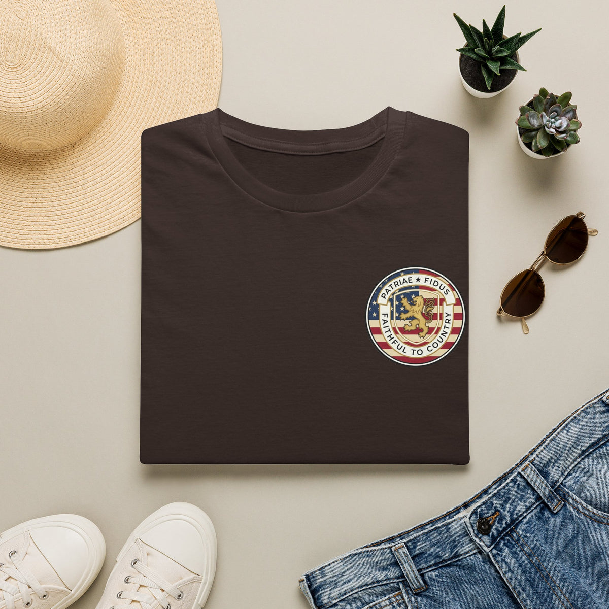 Patriotic Lion Crest T-Shirt — Faithful to Country Retro US Flag Tee