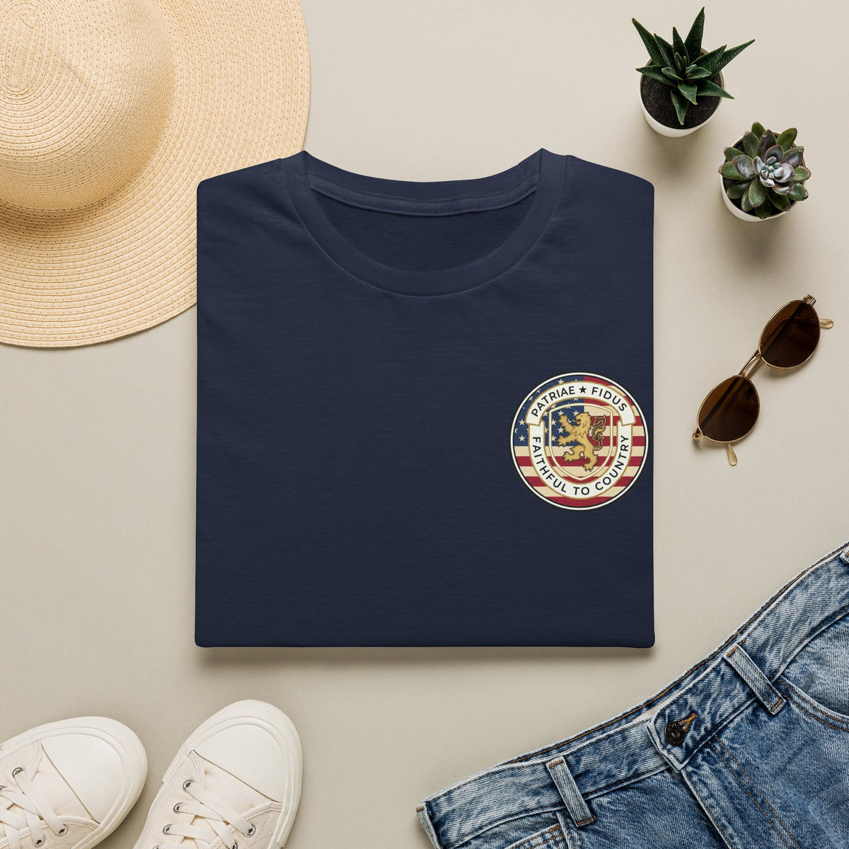Patriotic Lion Crest T-Shirt — Faithful to Country Retro US Flag Tee